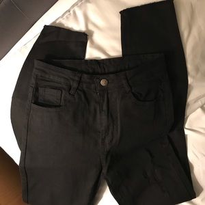 Black skinny jeans